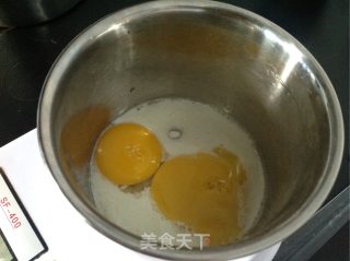 推筒水果蛋糕的做法步骤：1