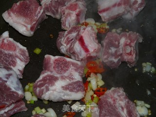 菠萝排骨肉的做法步骤：6