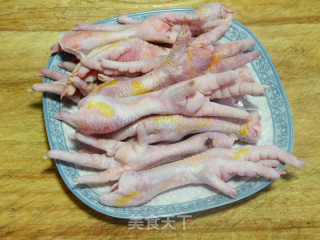 腐乳凤爪的做法步骤：1