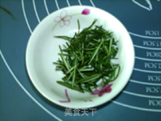 迷迭香煎小土豆的做法步骤：2