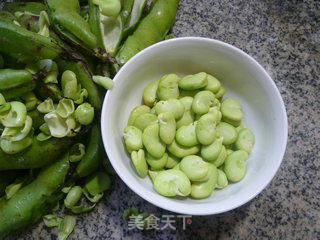 五花肉蚕豆炒夜开花的做法步骤：2