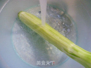 五花肉蚕豆炒夜开花的做法步骤：3