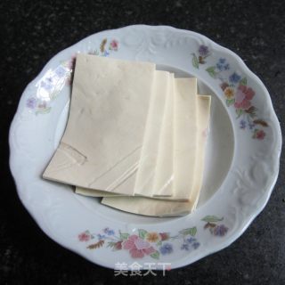 蒜米豆腐丝的做法步骤：1