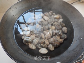 花蛤丝瓜汤的做法步骤：4