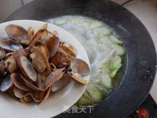 花蛤丝瓜汤的做法步骤：9