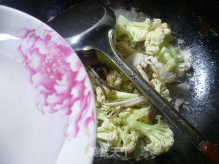 花菜炒小娘蟹的做法步骤：8