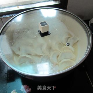 香辣焖煮饺子的做法步骤：3