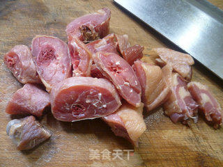 香干炒腊鸡腿的做法步骤：2