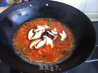 西红柿香菇丸子汤的做法步骤：7