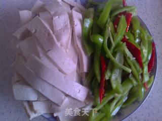 青椒豆腐的做法步骤：5