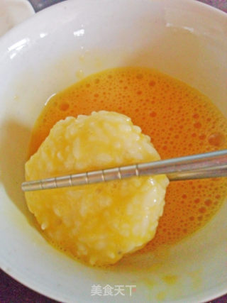 简单却不失营养美味的早餐——香煎茄味鸡蛋米饼的做法步骤：6