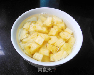 菠萝柠檬汁的做法步骤：2