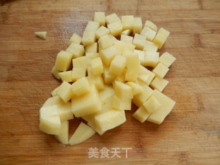 酸酸甜甜好味道：茄汁双丁的做法步骤：2