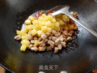 酸酸甜甜好味道：茄汁双丁的做法步骤：9