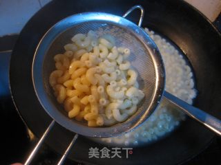 意式通心粉的做法步骤：3
