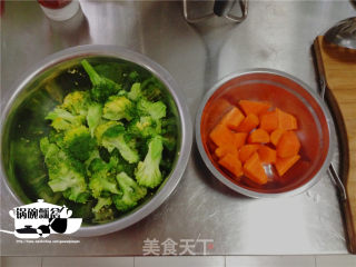 茄汁虾仁西兰花的做法步骤：6