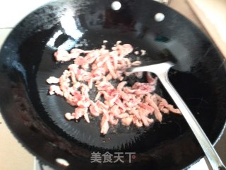 莲藕炒肉的做法步骤：2