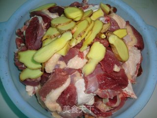 豆豉南乳焖鸭子的做法步骤：1