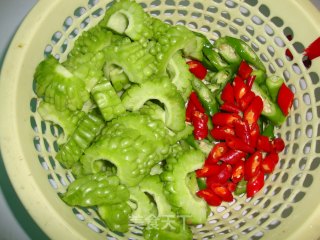 豆豉南乳焖鸭子的做法步骤：2