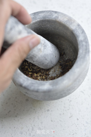 香煎孜然小土豆的做法步骤：2