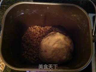 核桃花生益智面包的做法步骤：6