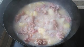 猪蹄炖土豆的做法步骤：6