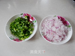 拌面拌饭都可以：番茄牛肉酱的做法步骤：2