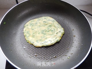 快手又营养的早餐饼：韭菜玉米面饼的做法步骤：6