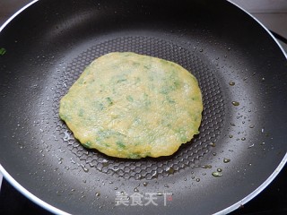 快手又营养的早餐饼：韭菜玉米面饼的做法步骤：7