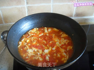 西红柿鸡蛋面的做法步骤：5