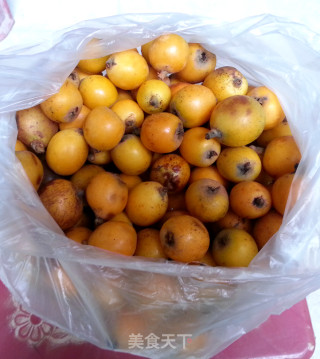 自己熬制枇杷膏的做法步骤：2