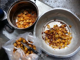 自己熬制枇杷膏的做法步骤：3