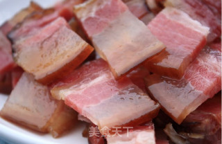 方竹笋尖炒老腊肉的做法步骤：2