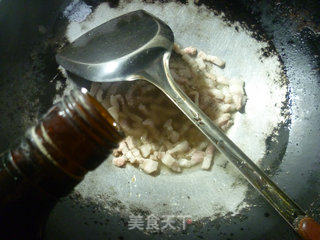 猪肉炒绿豆芽的做法步骤：4
