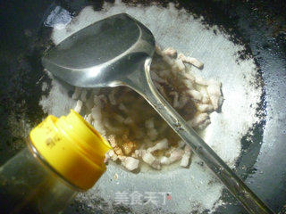 猪肉炒绿豆芽的做法步骤：5