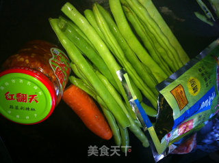干煸四季豆的做法步骤：1