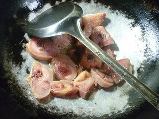 梅豆油豆腐烧腊鸡腿的做法步骤：5