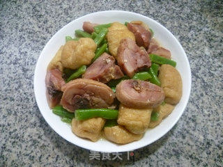 梅豆油豆腐烧腊鸡腿的做法步骤：13