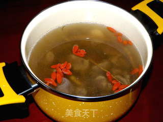 当归淮山枸杞山羊汤的做法步骤：4