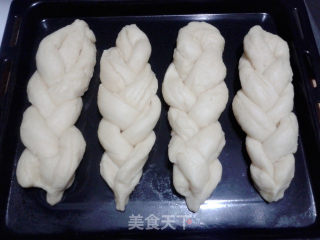 意外的糖霜辫子面包~的做法步骤：9