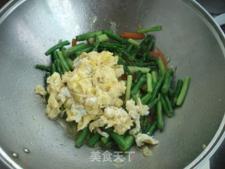 小炒芦笋的做法步骤：7