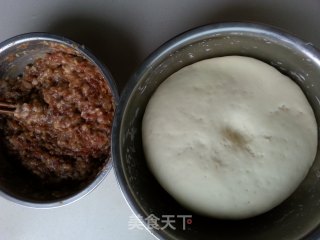 鲜虾猪肉包的做法步骤：3