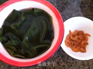 小豆腐海带汤的做法步骤：1