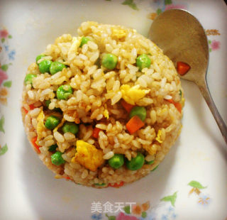 酱油炒饭的做法步骤：2