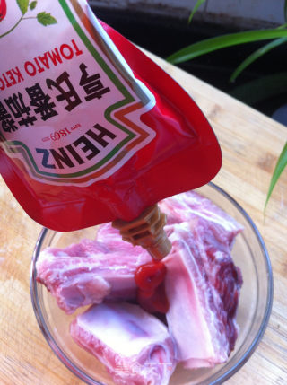 【蜜烤排骨】---只需等待的美味！的做法步骤：2