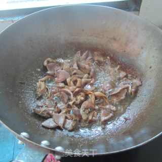 茶油炒鸭杂的做法步骤：7