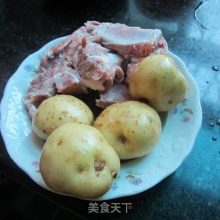 啤酒排骨的做法步骤：1
