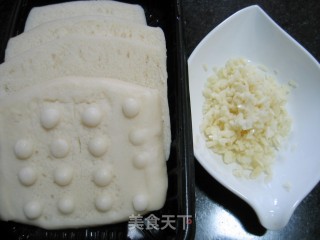 孜然蒜香馒头片的做法步骤：1