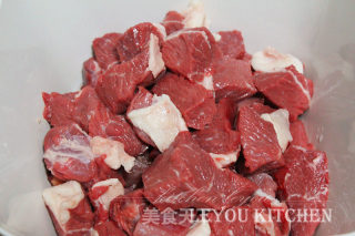 啤酒炖牛肉----高压锅版的做法步骤：2