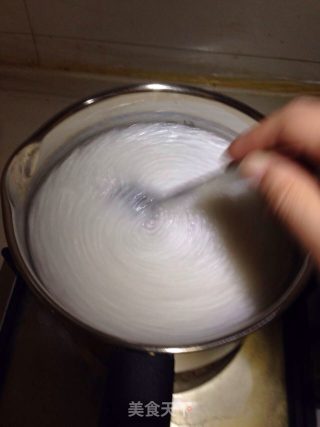 芒果椰奶西米露的做法步骤：2